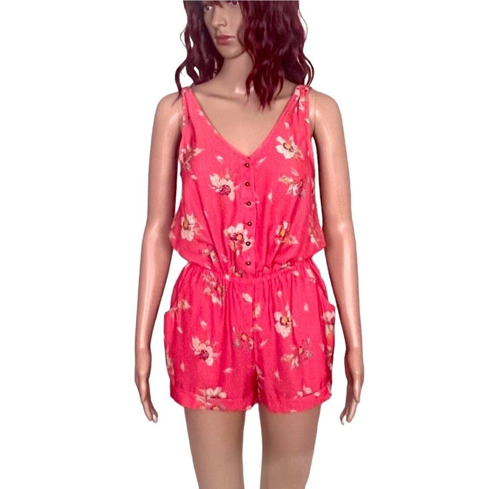 UO Kimchi Blue Floral Romper NWT XS Bright Pink Lightweight